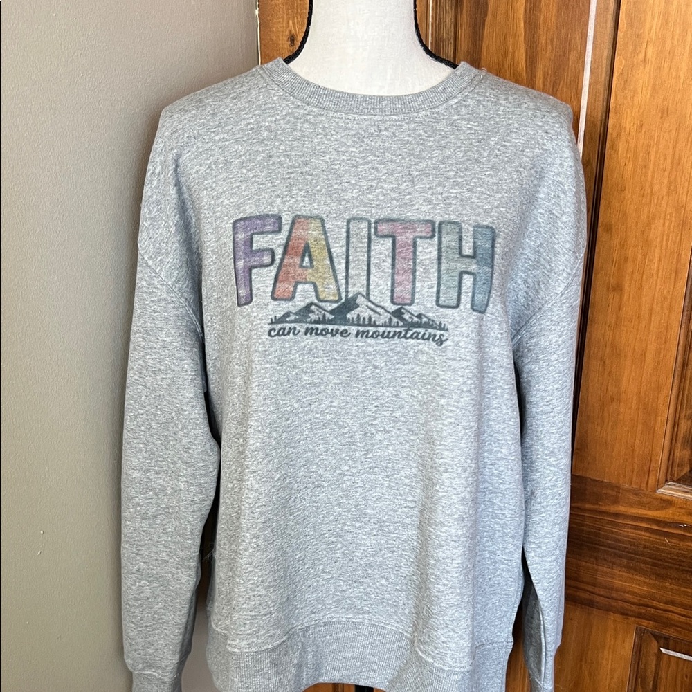 Gray Graphic women’s sweatshirt